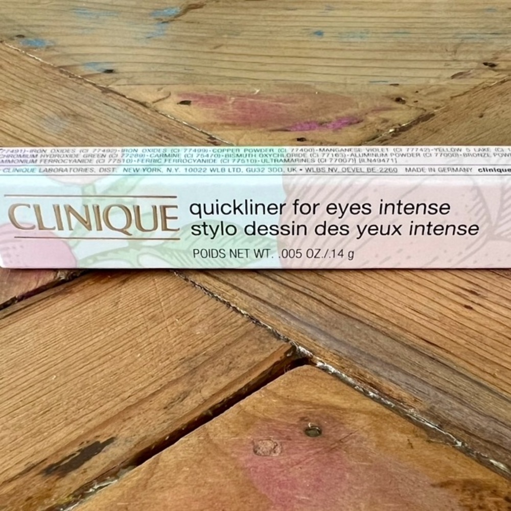New! Clinique Quickliner For Eyes Intense Stylo Design. New in box, never opened